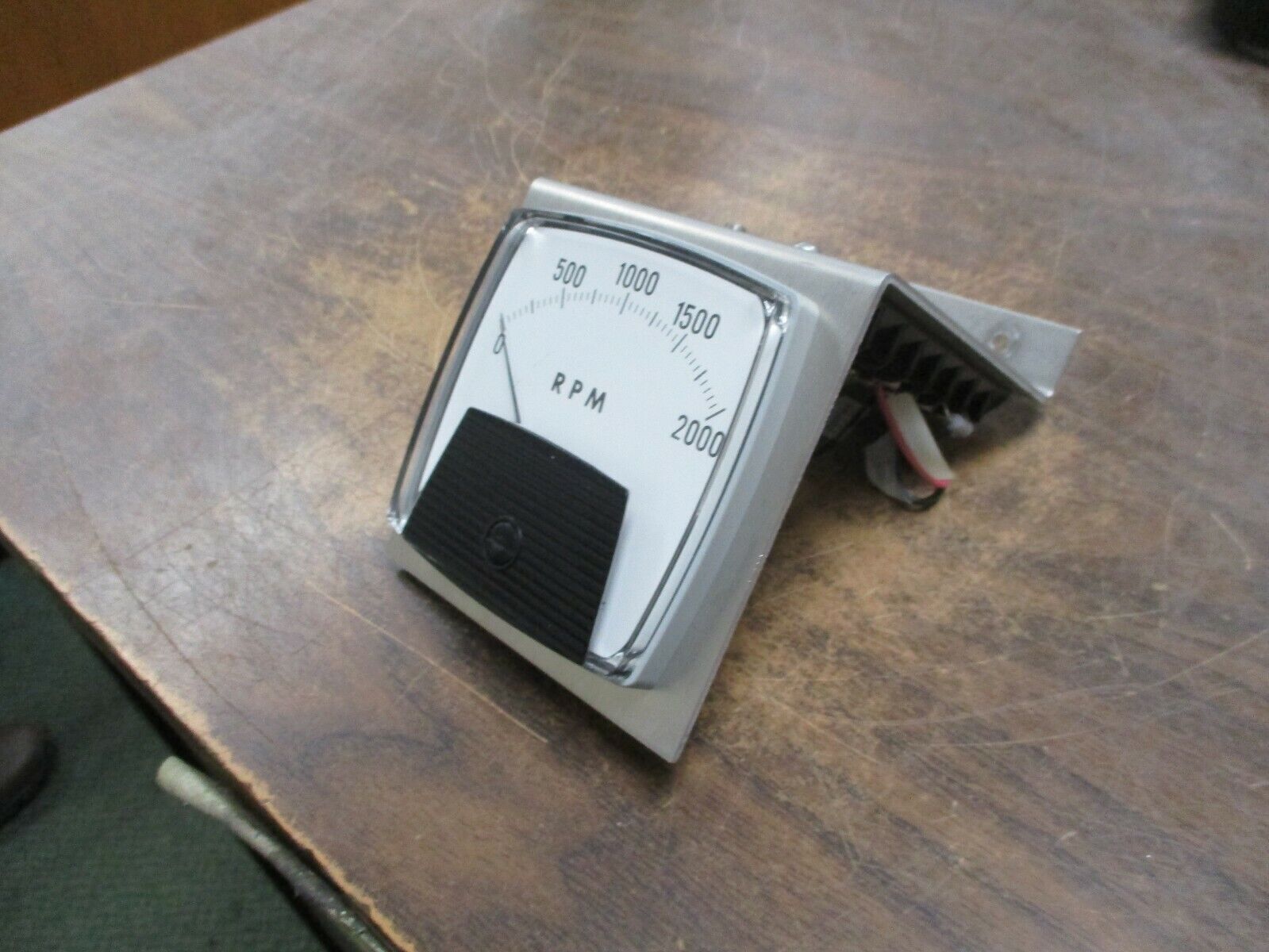 Process Measurement Company Tachometer 250300CY-CUST-3 Range: 0-2000RPM Used
