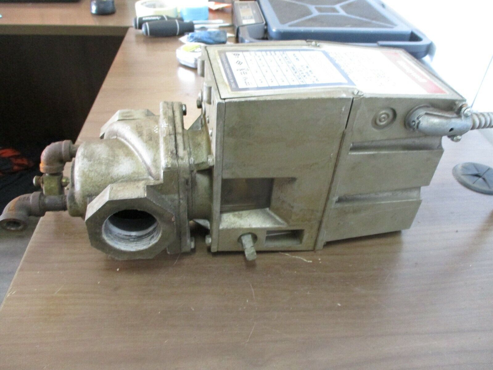 Honeywell Fluid Power Gas Valve V4055A 1098 110/120V 50/60Hz Gas Types: G-LP