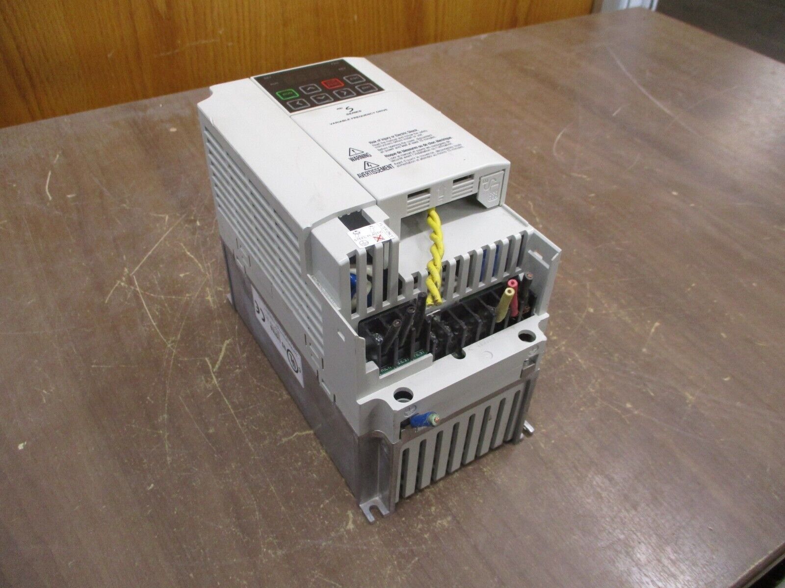Benshaw RSi Series AC Drive RSi-003-SS-4C 3HP 3Ph *No Terminal Cover* Used