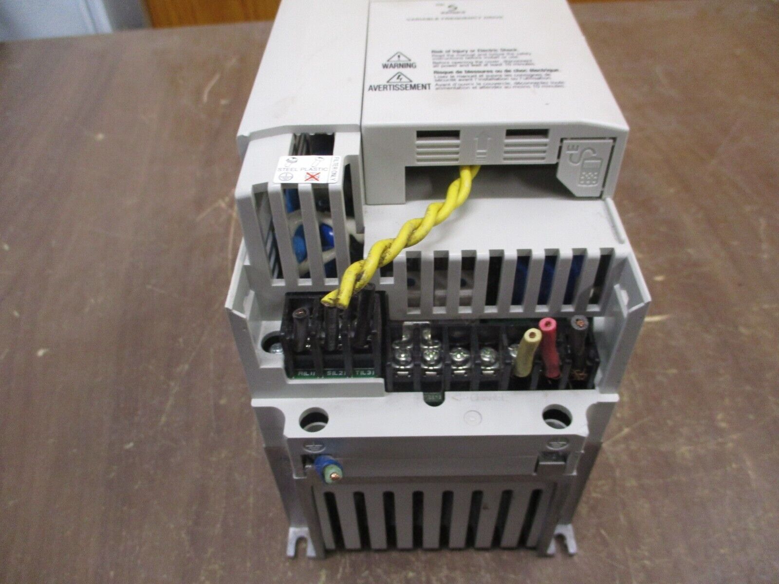 Benshaw RSi Series AC Drive RSi-003-SS-4C 3HP 3Ph *No Terminal Cover* Used