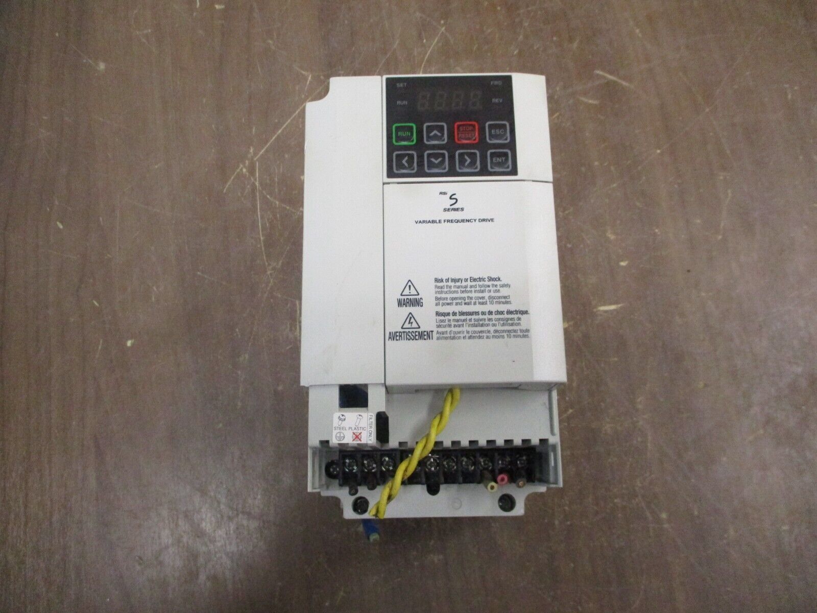 Benshaw RSi Series AC Drive RSi-003-SS-4C 3HP 3Ph *No Terminal Cover* Used