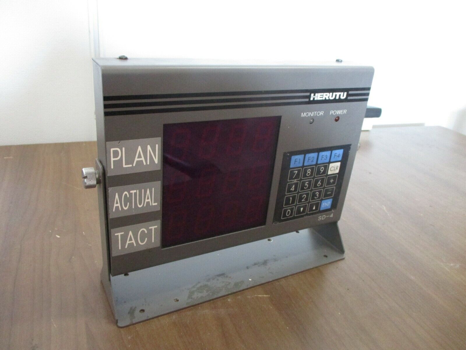 Herutu Compact Production Control Indicator SD-4 12 VDC Used