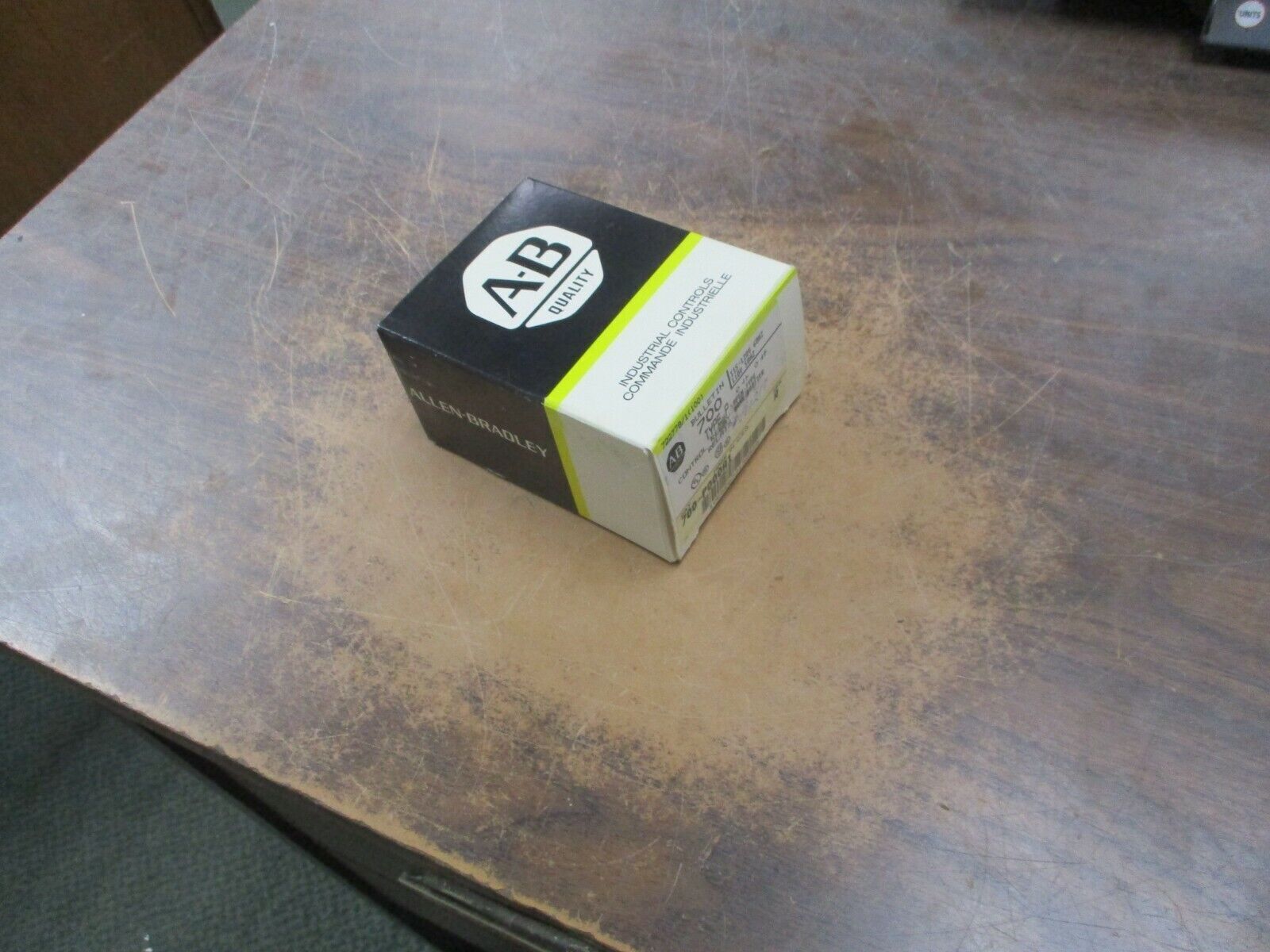 Allen-Bradley Type P Control Relay 700-P000A1 115-120V Coil New Surplus