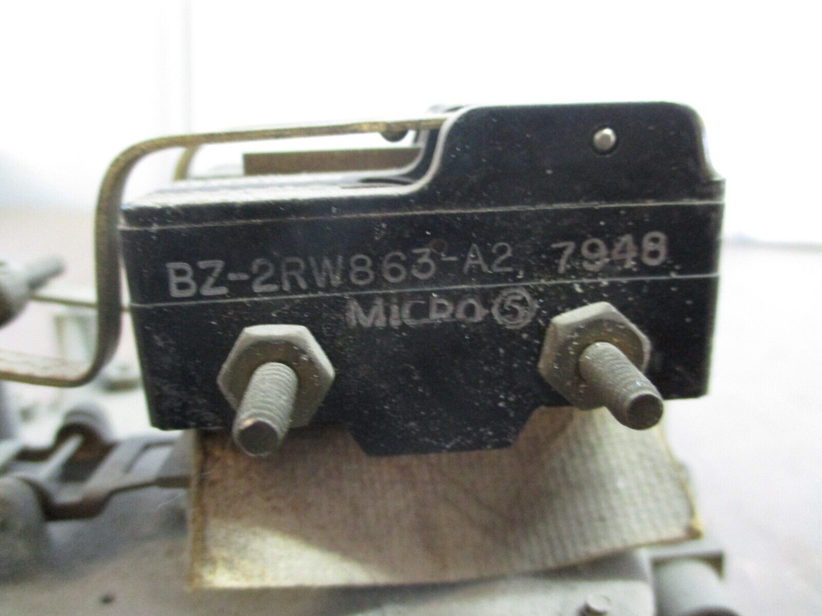 Micro Switch Limit Switch Bz-2RW863-A2 Used