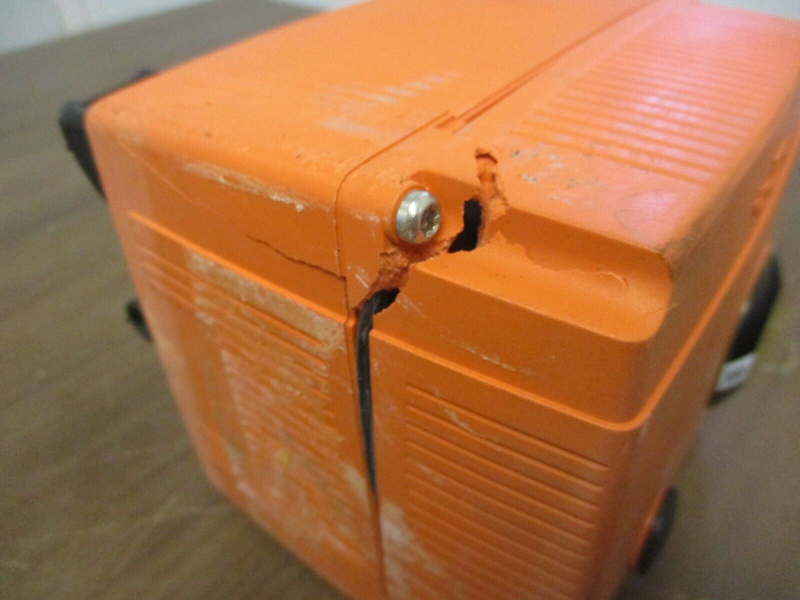 GF Valve Actuator EA11 100-230V 50/60Hz 40VA Used *Broken Mounting*