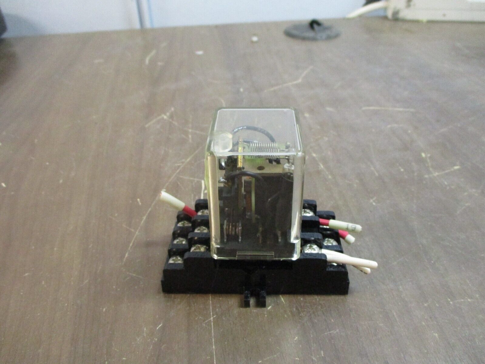 Eagle Signal Relay 30E3CA12002 120V Coil w/ Base Used