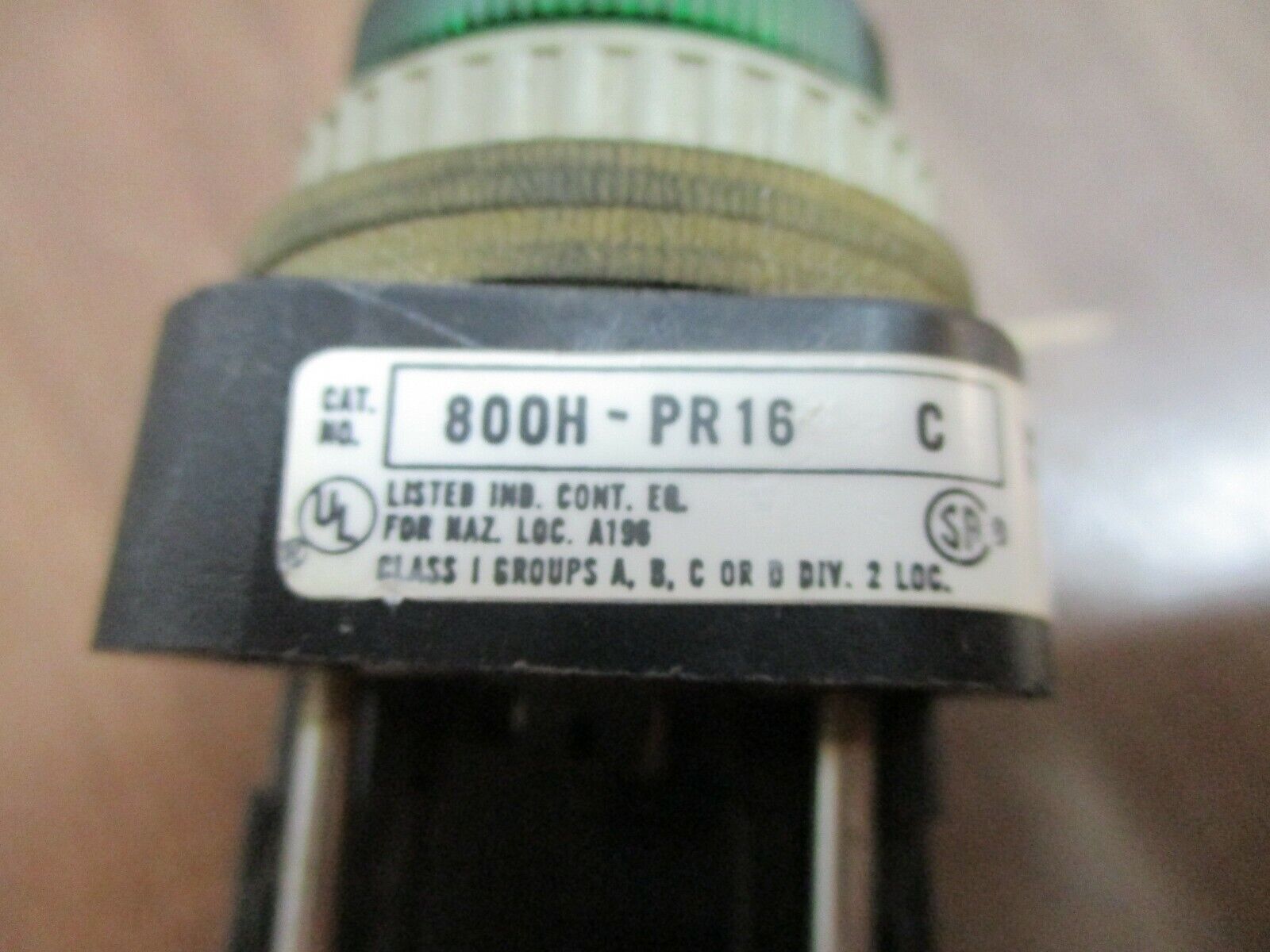Allen-Bradley Indicator Light 800H-PR16 Ser. C Green 120V 50/60Hz Used