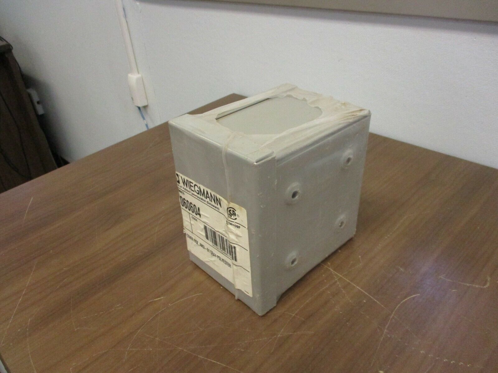Hubbell Wiegmann Enclosure C060604 Size: 6x6x4" New Surplus