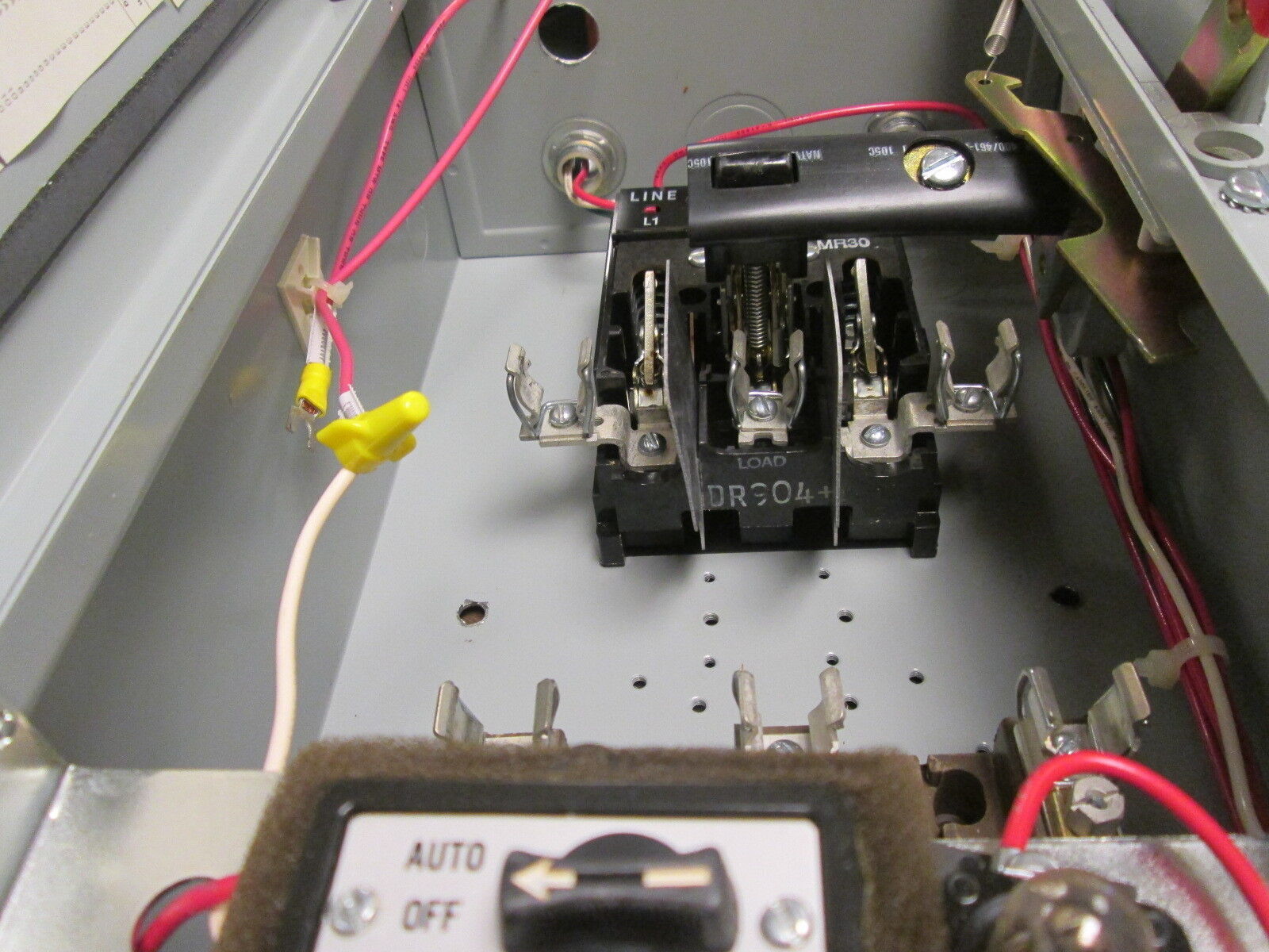 GE Fusible Size 0 Combination CR308B1**BAA 115-120V Coil *No Heaters* Used