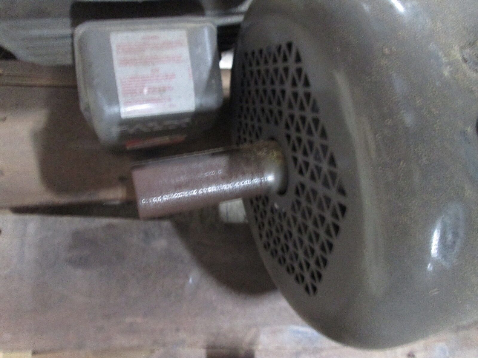 Baldor Double-Shafted AC Motor 37H543Y833H2 5HP 1160RPM 16.2/8.1A 230/460V Used