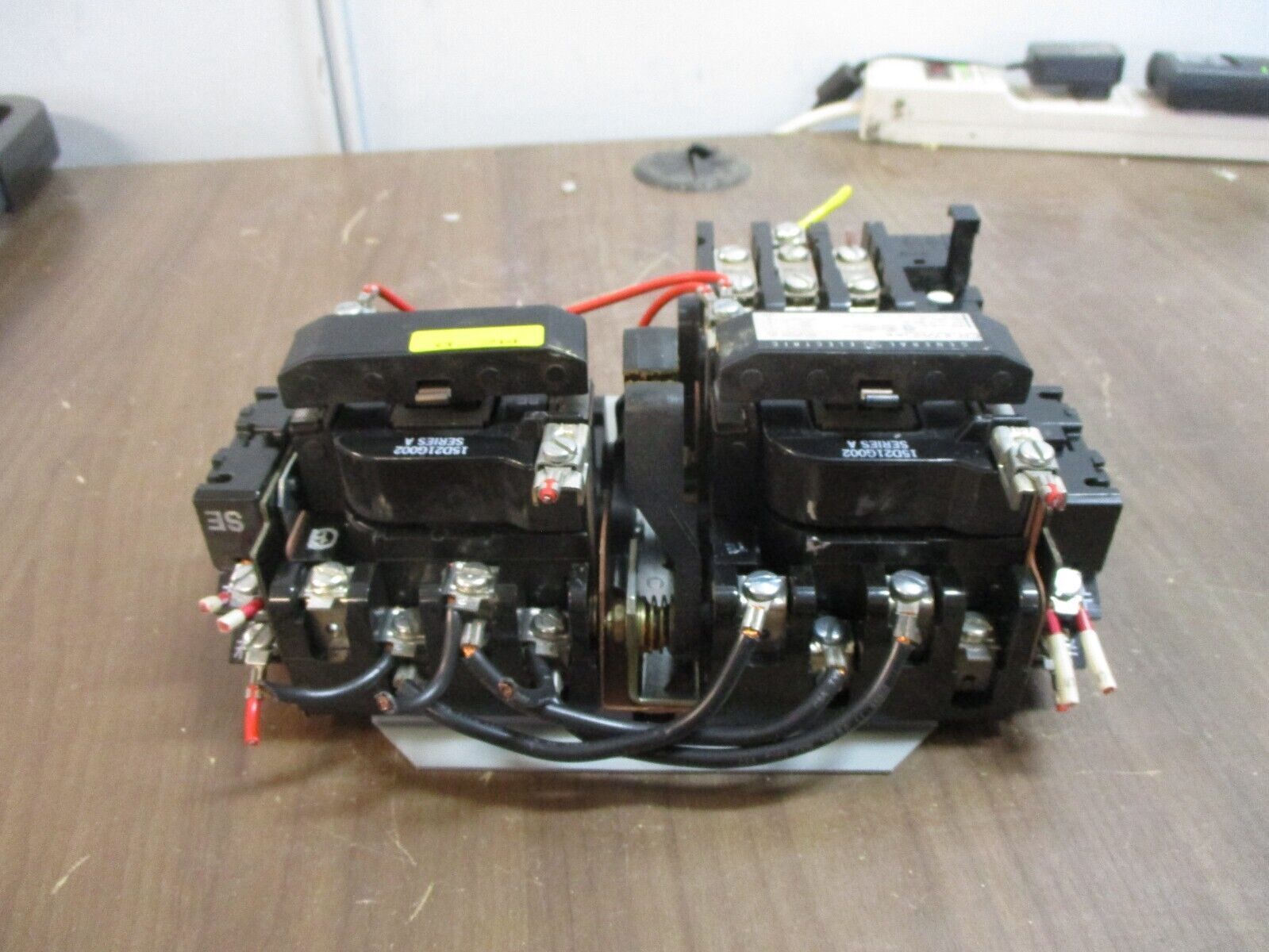 GE Size 0 Reversing Starter CR309B0** 115-120V Coil Used