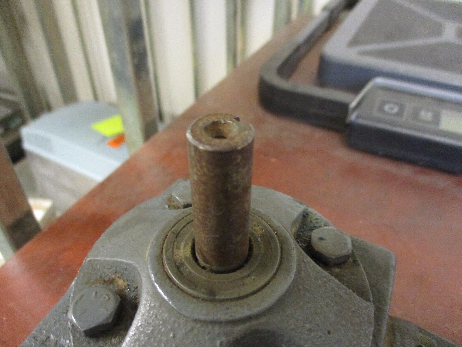 Boston Gear Right Angle Reducer VR131-PM5 4.410HP In 151 LB-In Torque Out Used