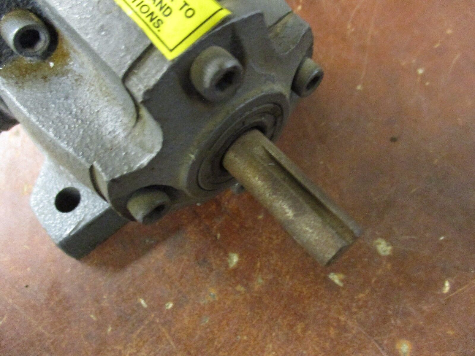 Boston Gear Right Angle Reducer VR131-PM5 4.410HP In 151 LB-In Torque Out Used