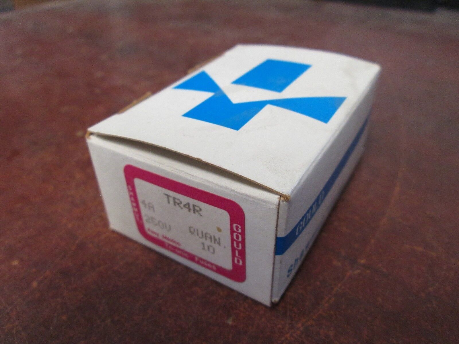 Gould Shawmut Tri-onic Fuse TR4R 250V 4A *Box of 10* New Surplus