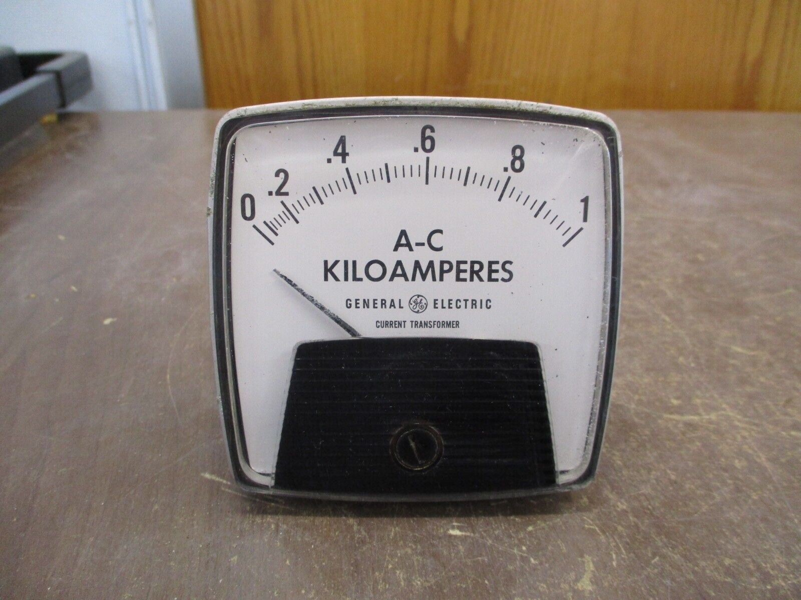 GE AC Ammeter 50-162141LSVA2 Range: 0-1KA Used
