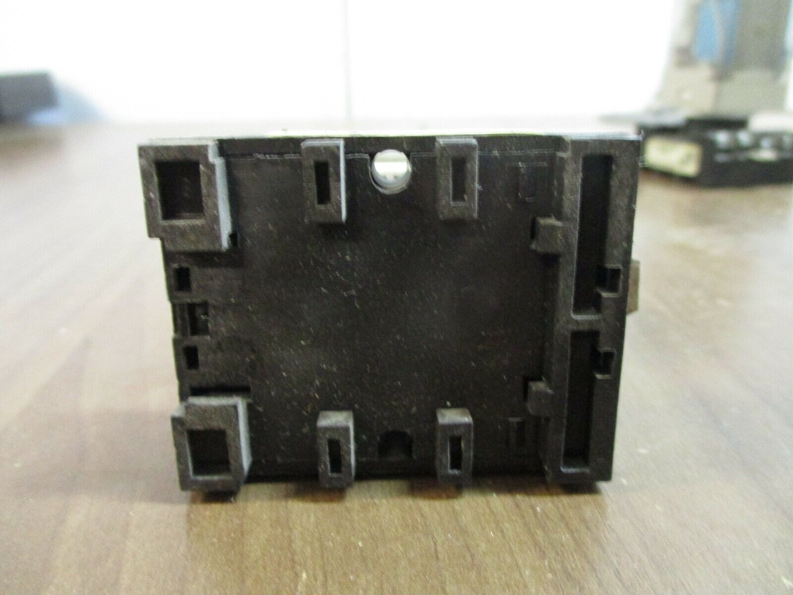 Allen-Bradley Relay 700-HA32Z24 Ser. D 24VDC w/ Base *Lot of 2* Used