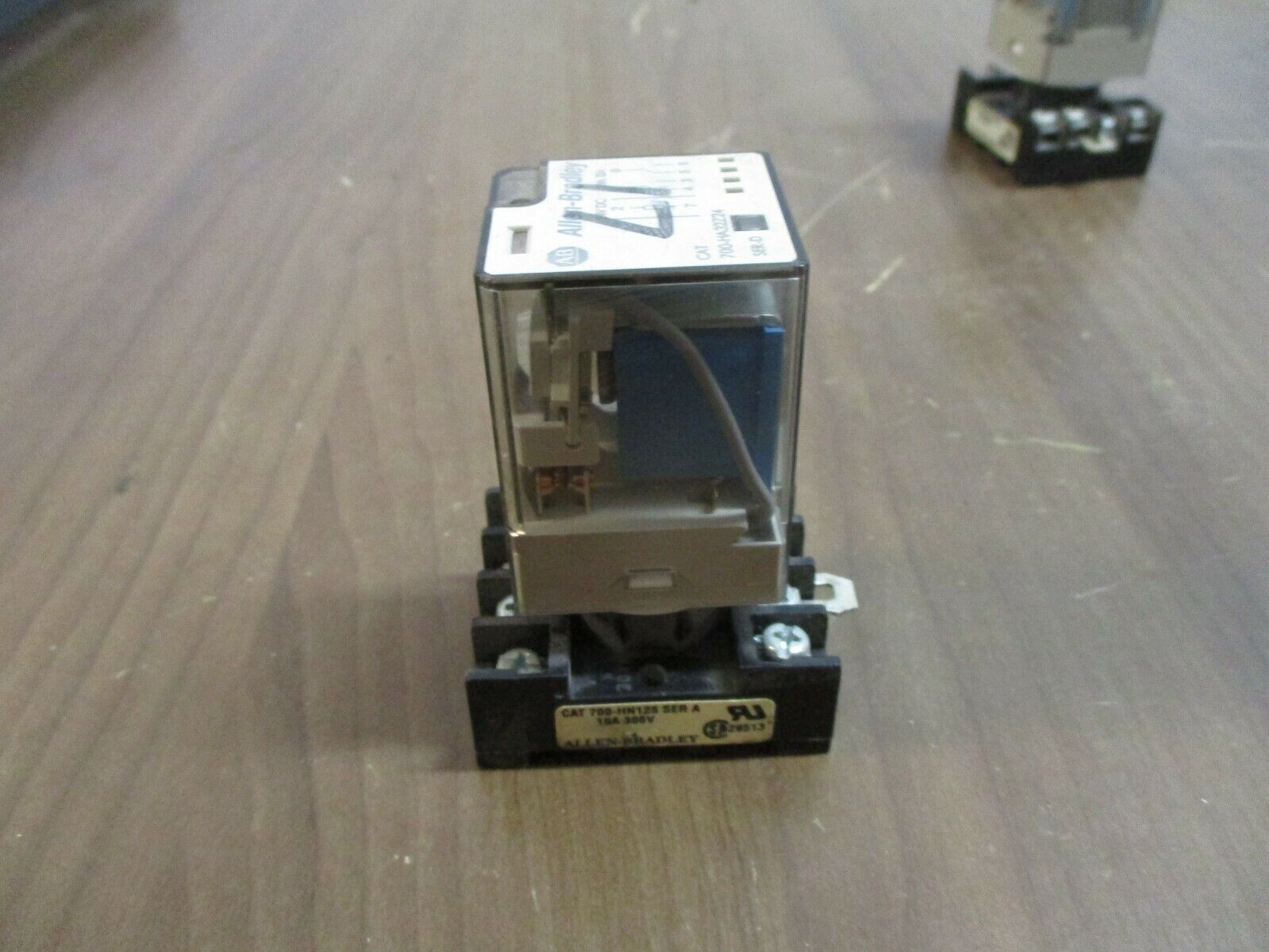 Allen-Bradley Relay 700-HA32Z24 Ser. D 24VDC w/ Base *Lot of 2* Used