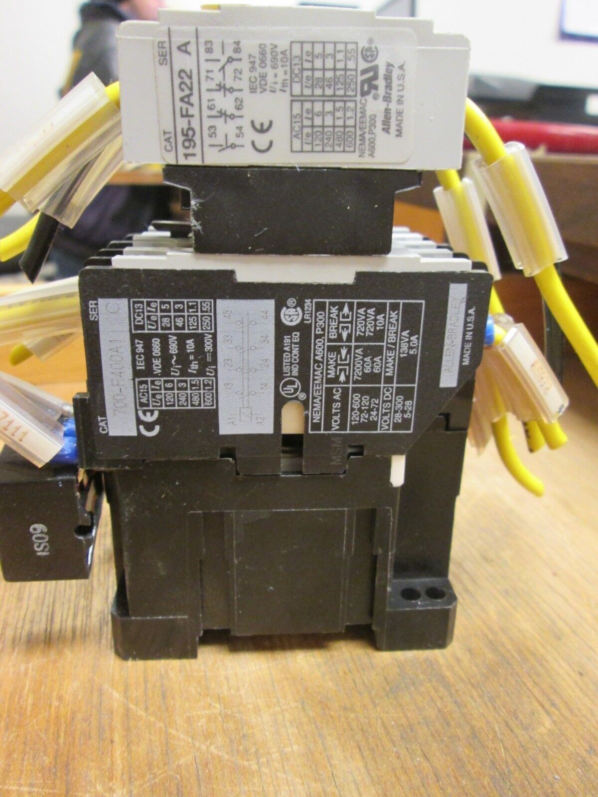Allen-Bradley Contactor 700-F400A1 195-FA22 199-FSMA1 120V Coil Used