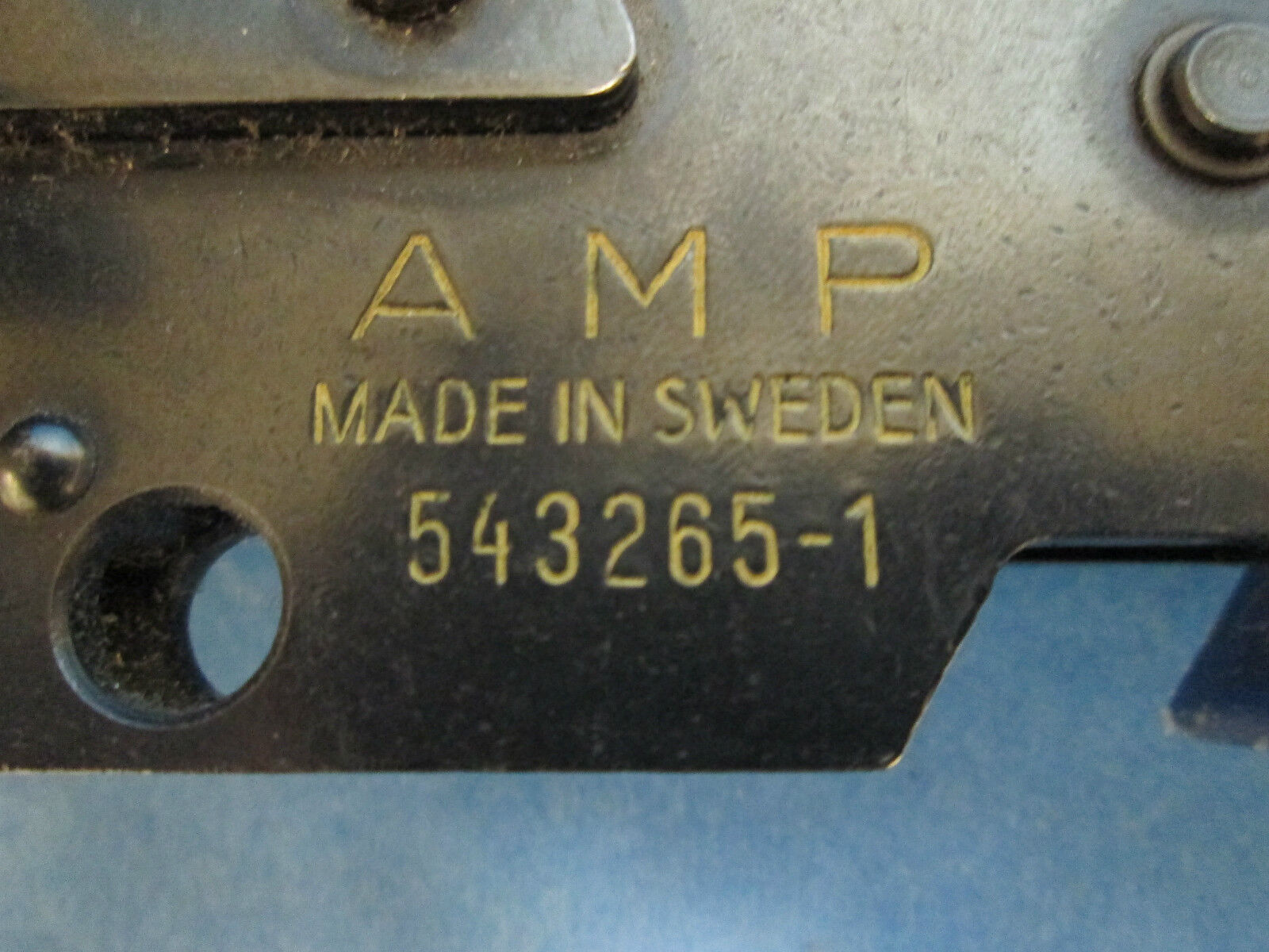 Amp Hand Latch Tool 543265-1