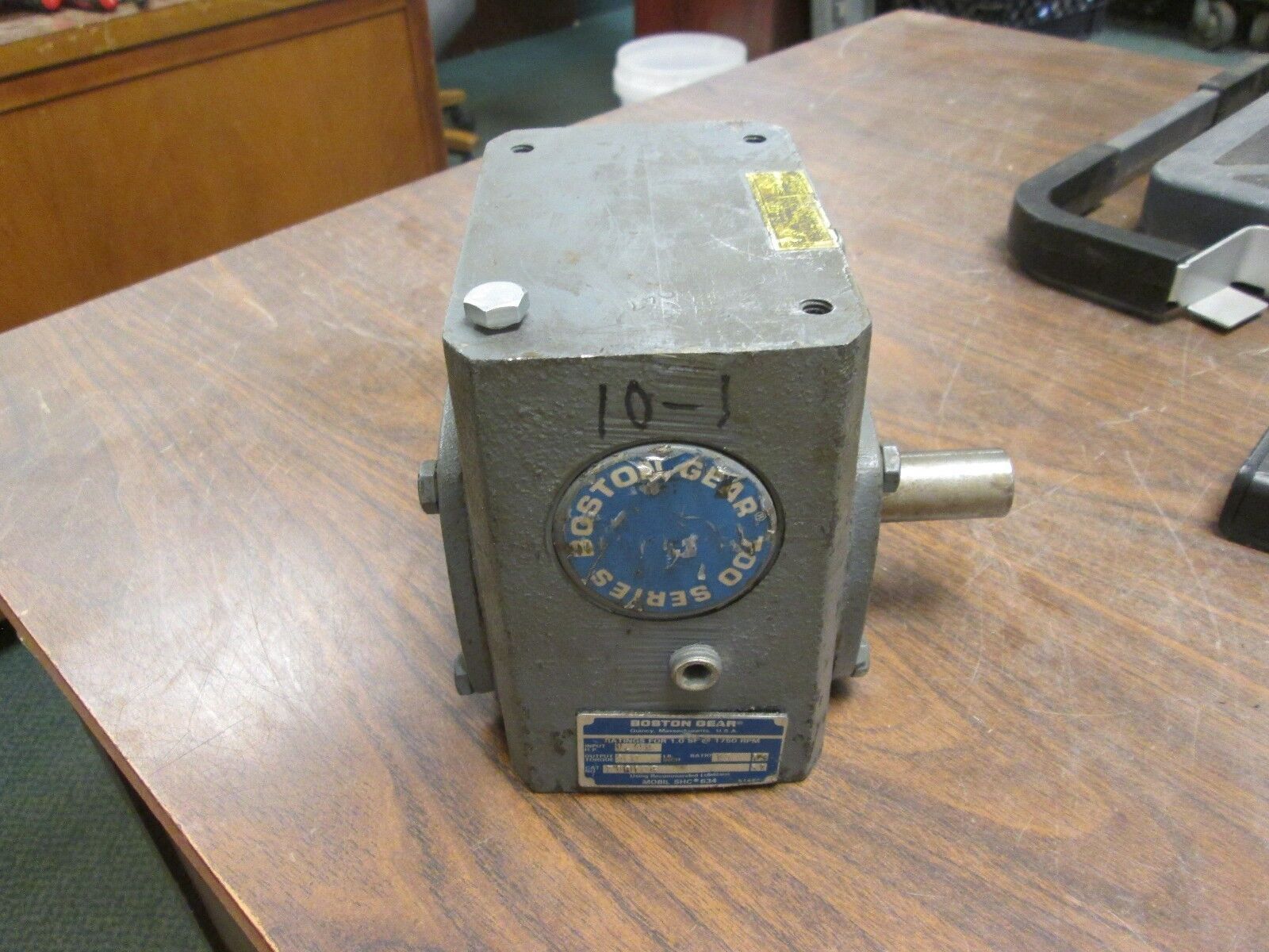 Boston Gear Reducer 71810G Ratio 10:1 1.43 HP IN 460 LB-IN Torque Out