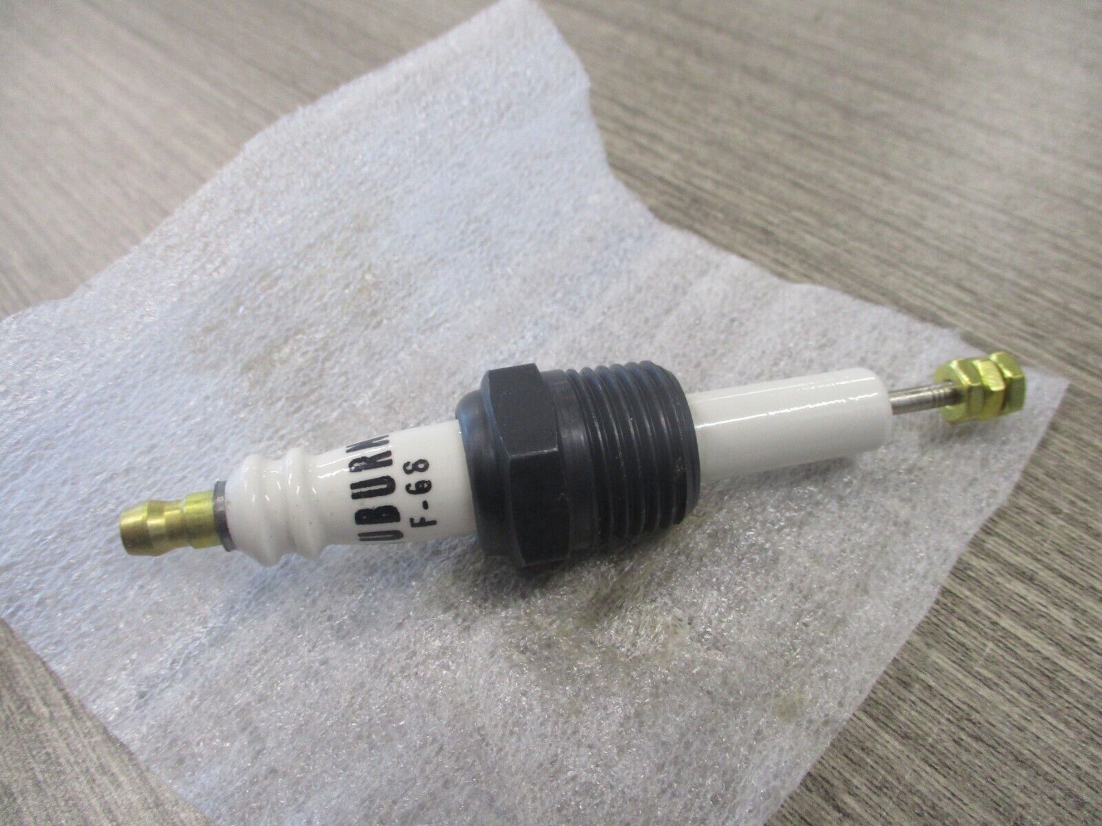 Auburn F-68 Feed Through CS 12974 New Surplus