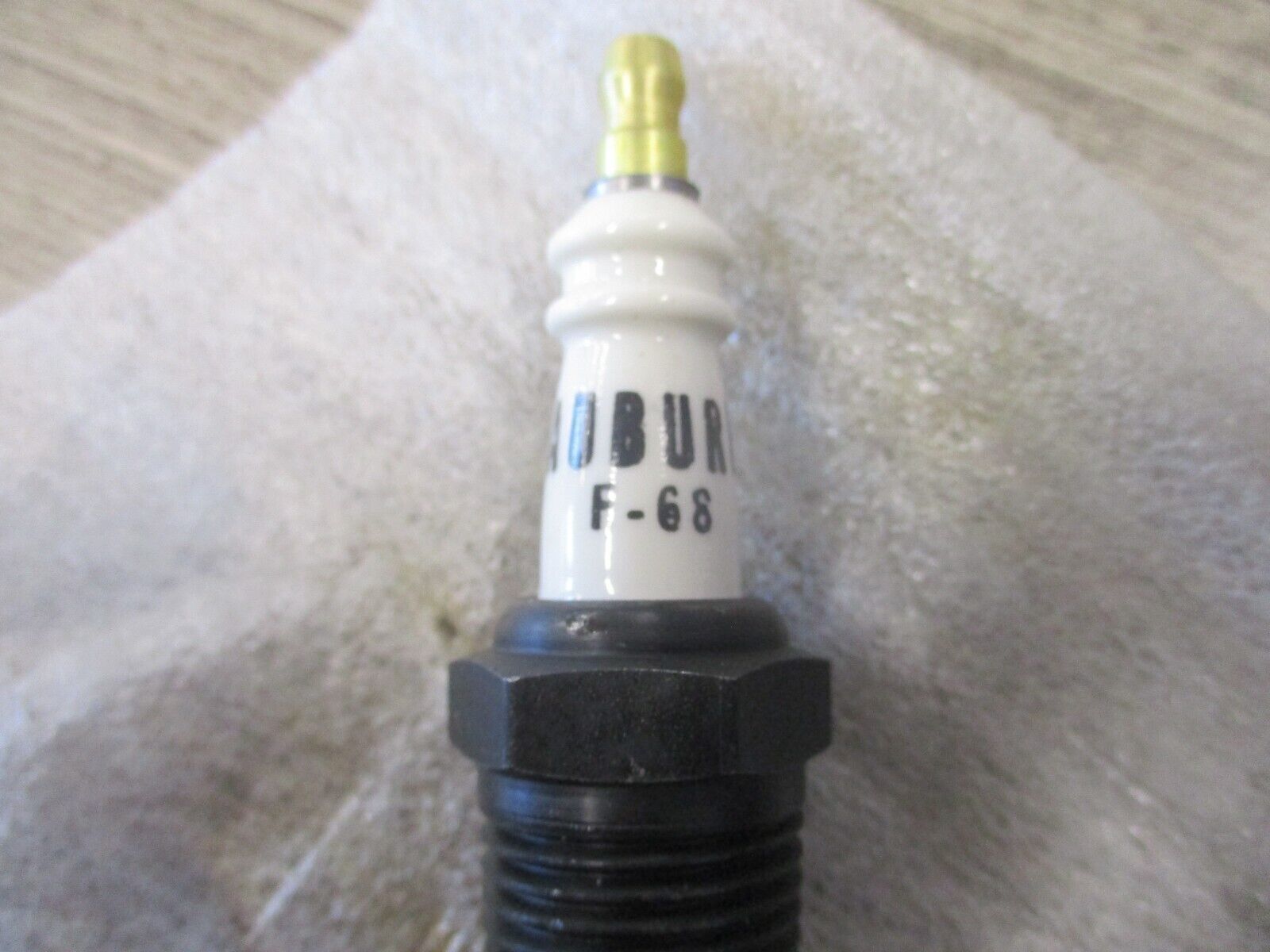 Auburn F-68 Feed Through CS 12974 New Surplus