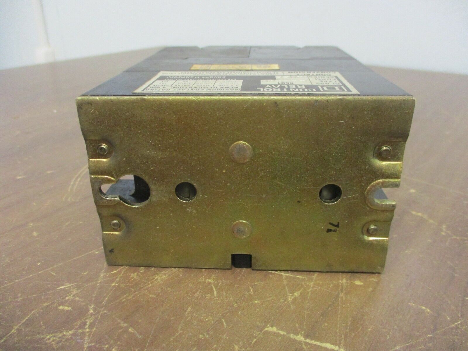 Square D Type L Control Relay 8501 L0-80 Ser. A 120V Coil 600V Used