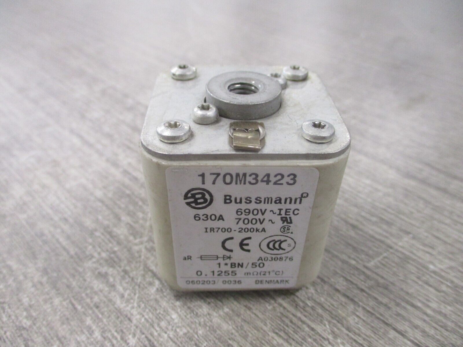 Bussmann Fuse 170M3423 630A 700V Used
