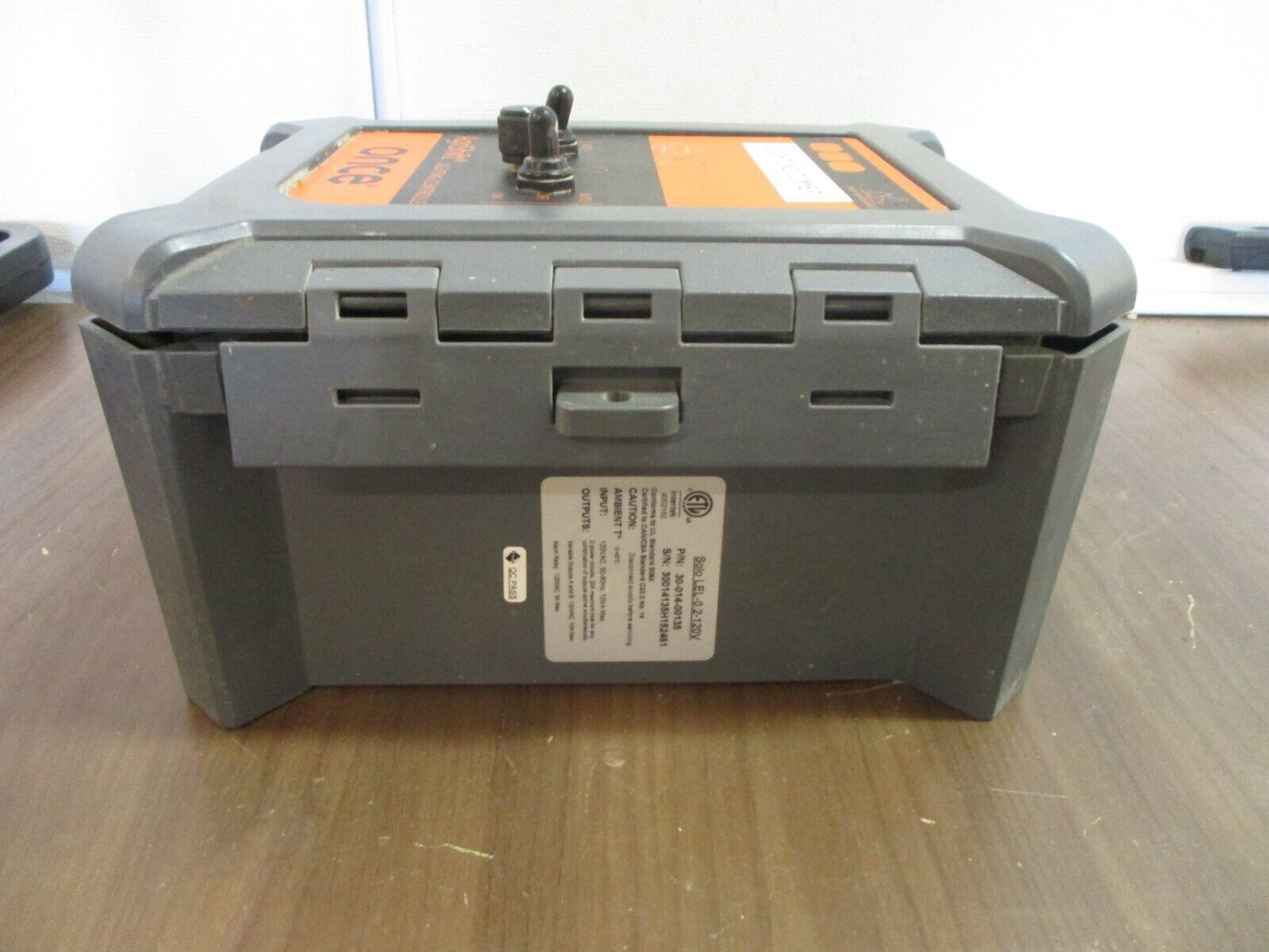 Once Solo LEL-0.2-120V AgriShift Lighting Controller 30-014-00135 Used