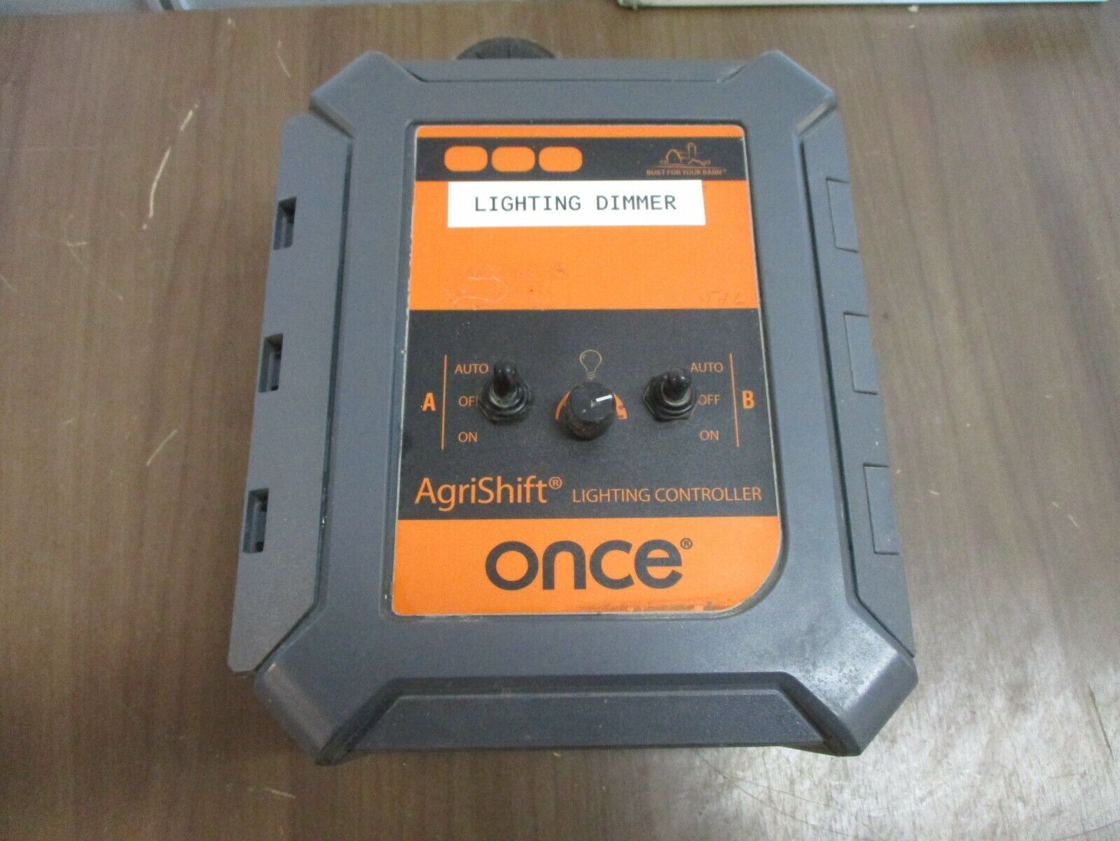 Once Solo LEL-0.2-120V AgriShift Lighting Controller 30-014-00135 Used