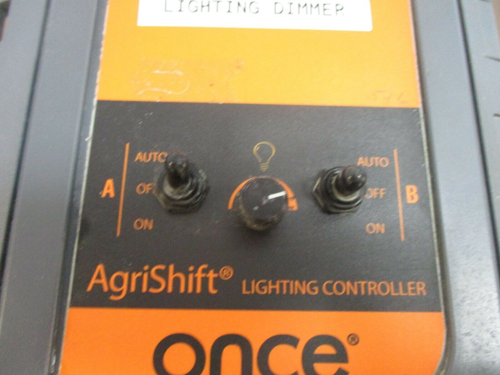 Once Solo LEL-0.2-120V AgriShift Lighting Controller 30-014-00135 Used