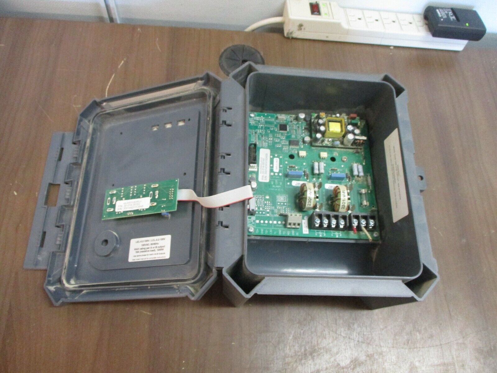 Once Solo LEL-0.2-120V AgriShift Lighting Controller 30-014-00135 Used