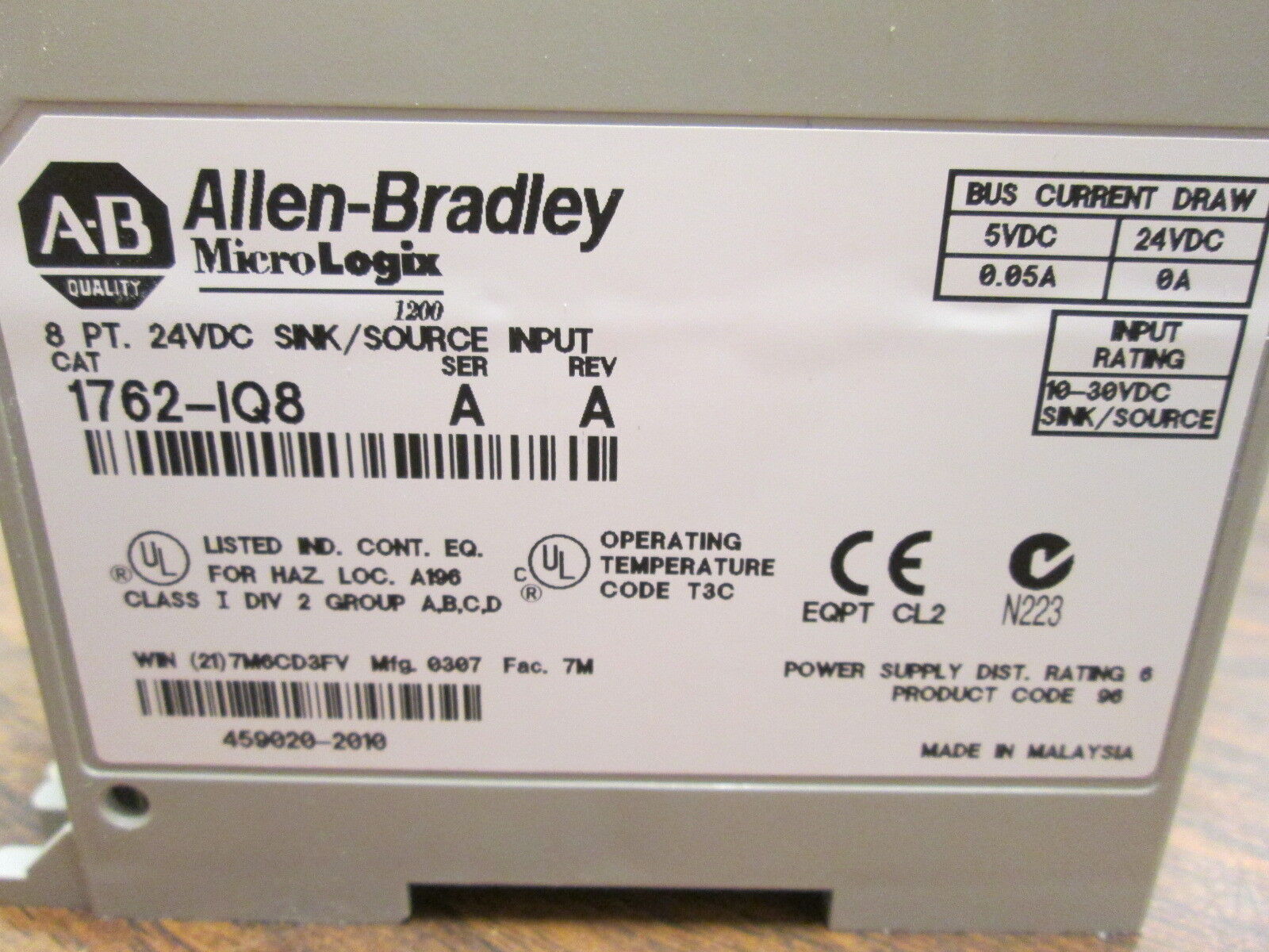 Allen-Bradley MicroLogix 8PT 24VDC Sink/Source Input Module 1762-IQ8 Ser A Rev A
