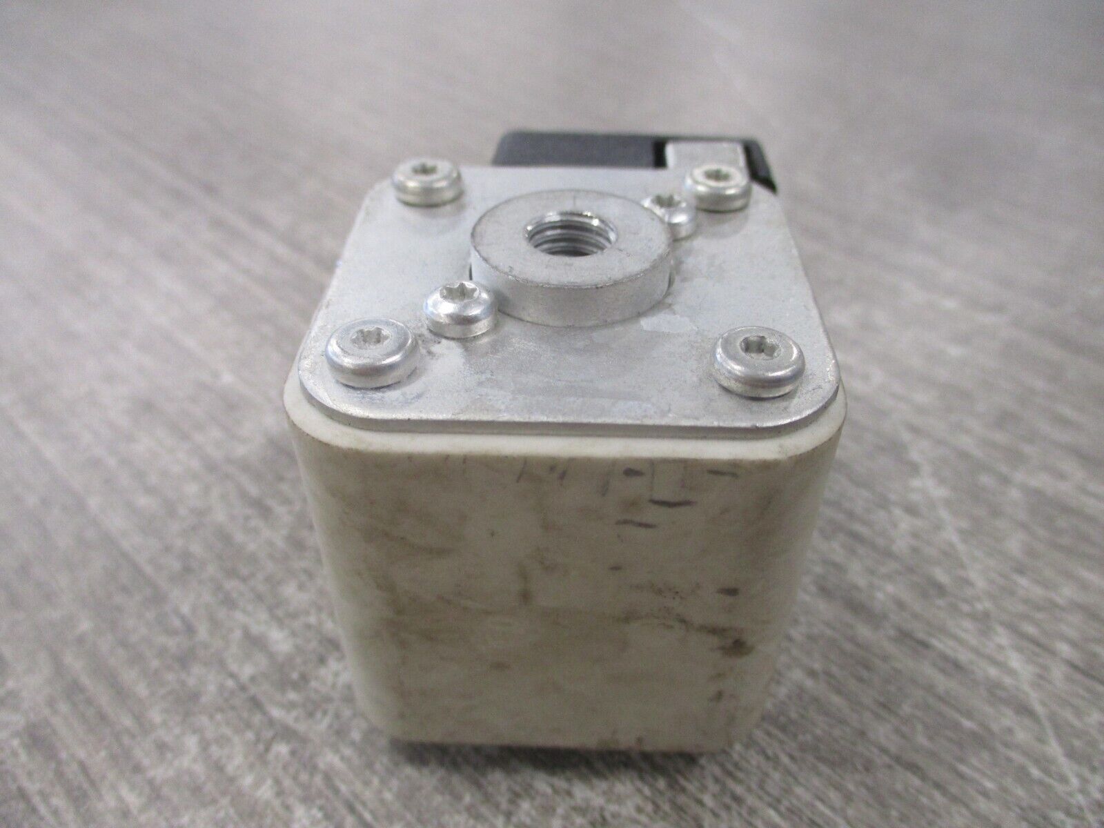 Bussmann Fuse 170M3464 160A 700V Used