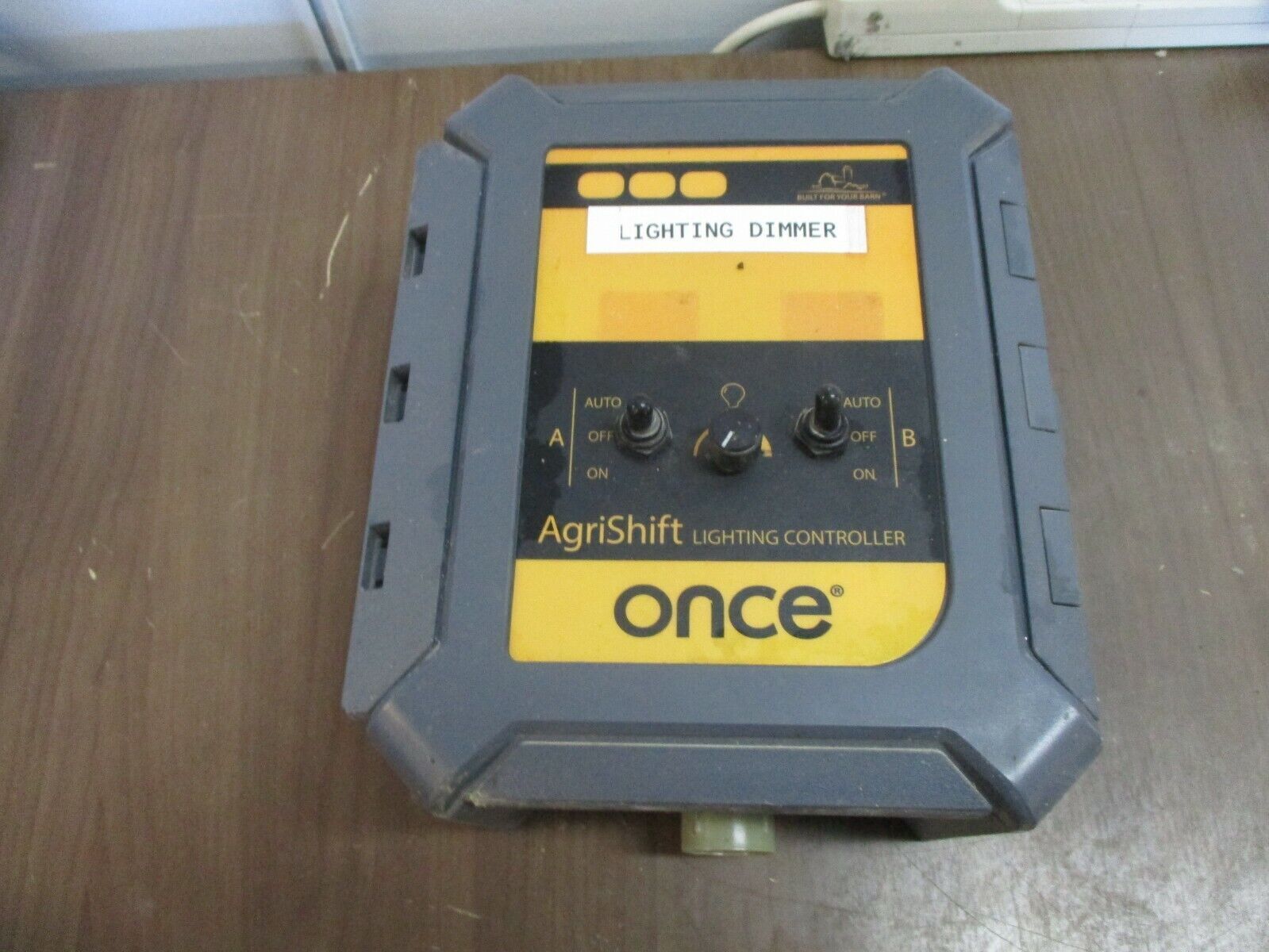 Once Solo LEL-0.2-120V AgriShift Lighting Controller 30-014-00135 Used