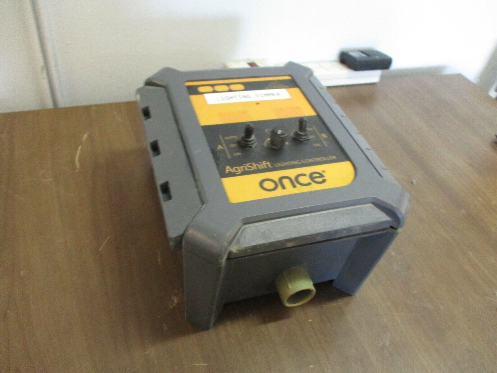 Once Solo LEL-0.2-120V AgriShift Lighting Controller 30-014-00135 Used
