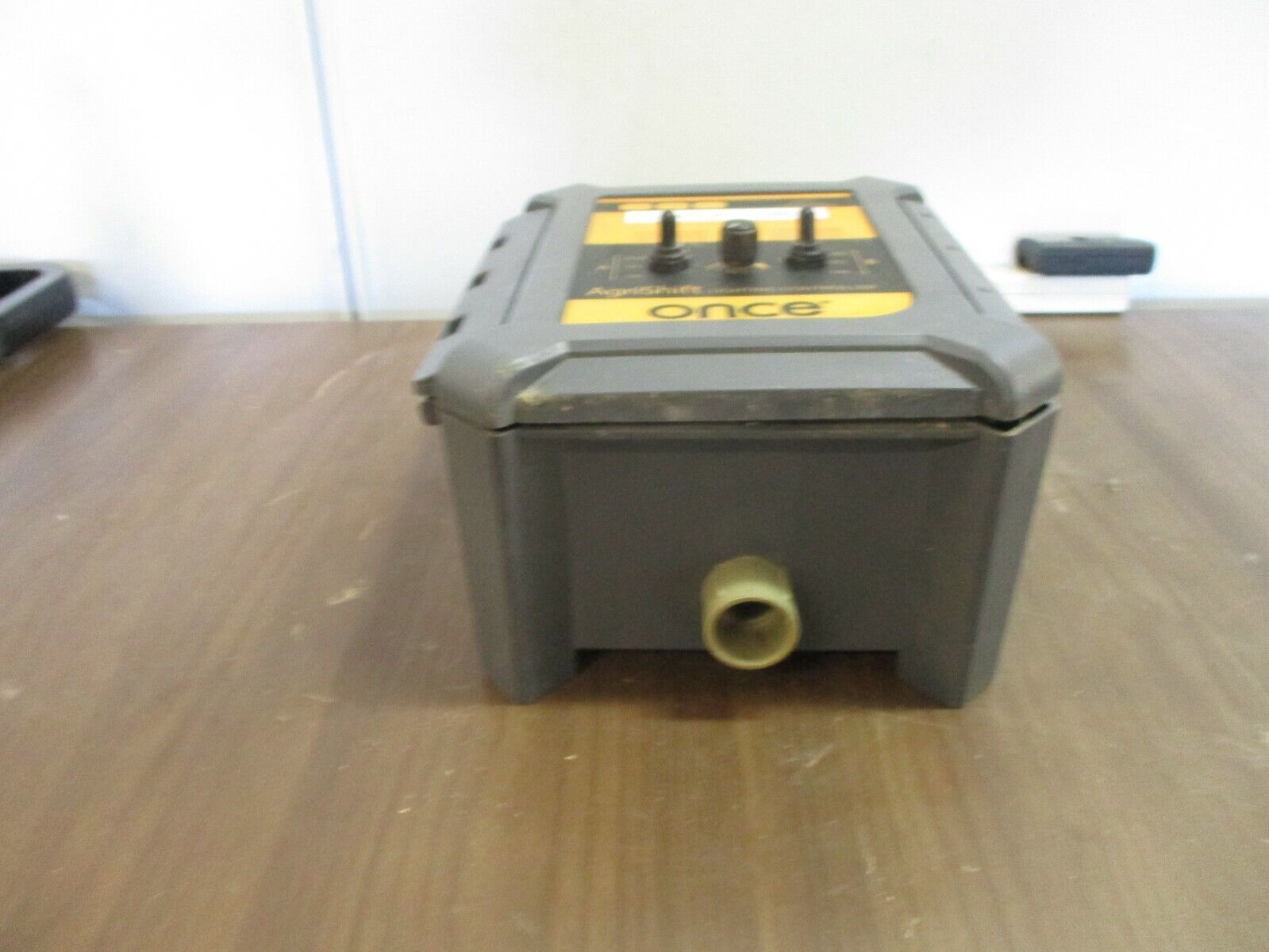 Once Solo LEL-0.2-120V AgriShift Lighting Controller 30-014-00135 Used