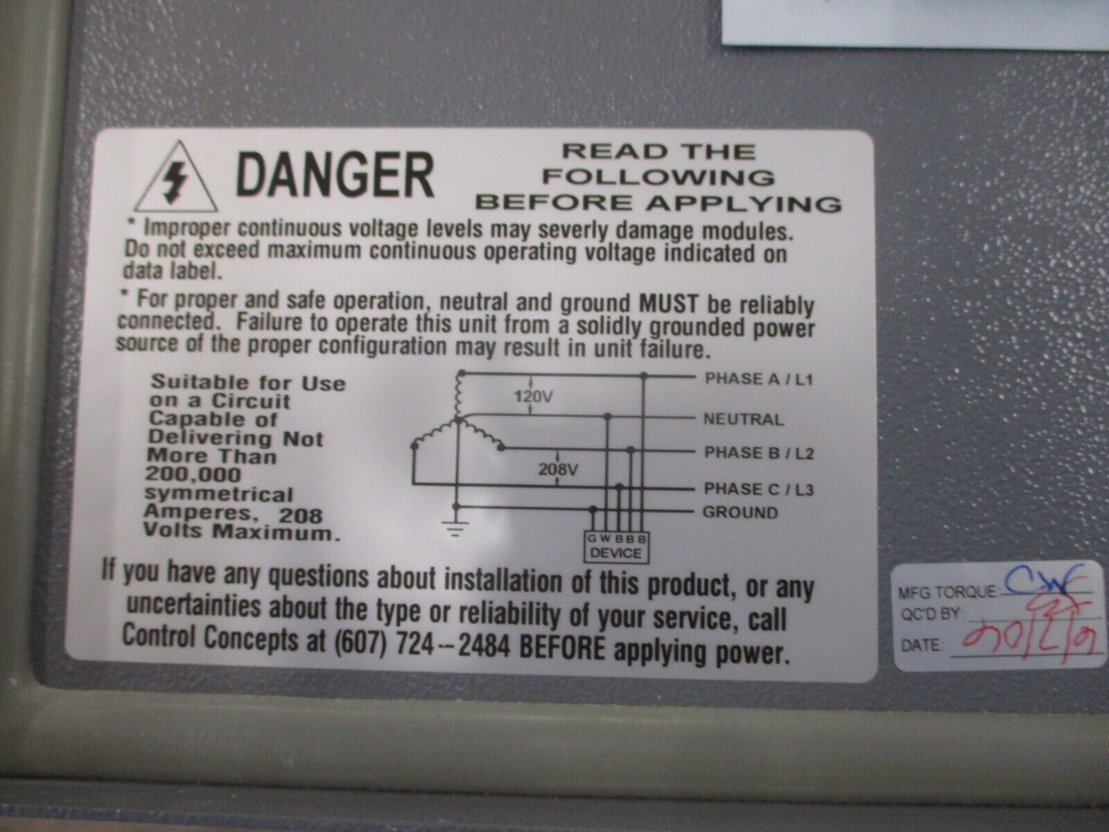 Liebert LM Series Surge Suppressor LM100120YANCE 120/208V 3Ph 4W+G 50/60Hz