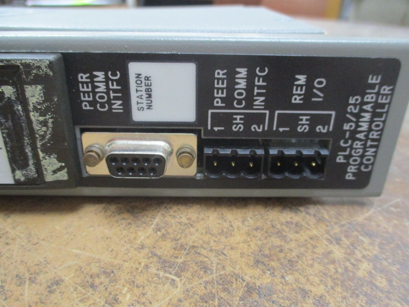 Allen-Bradley PLC-5/25 Processor Module 1785-LT2 A Ser A F/W Rev F Used *No Key*