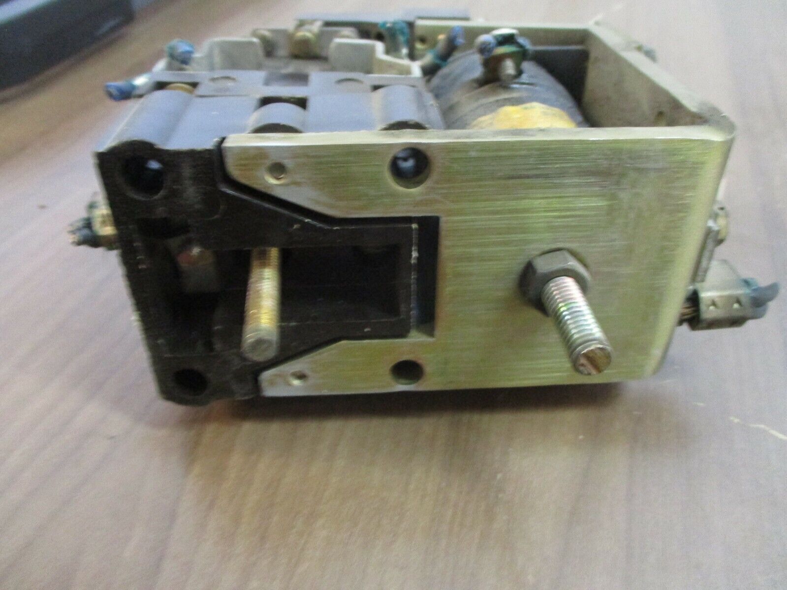 Westinghouse Contactor M-210-2H Style: 1289247 125VDC Coil Used