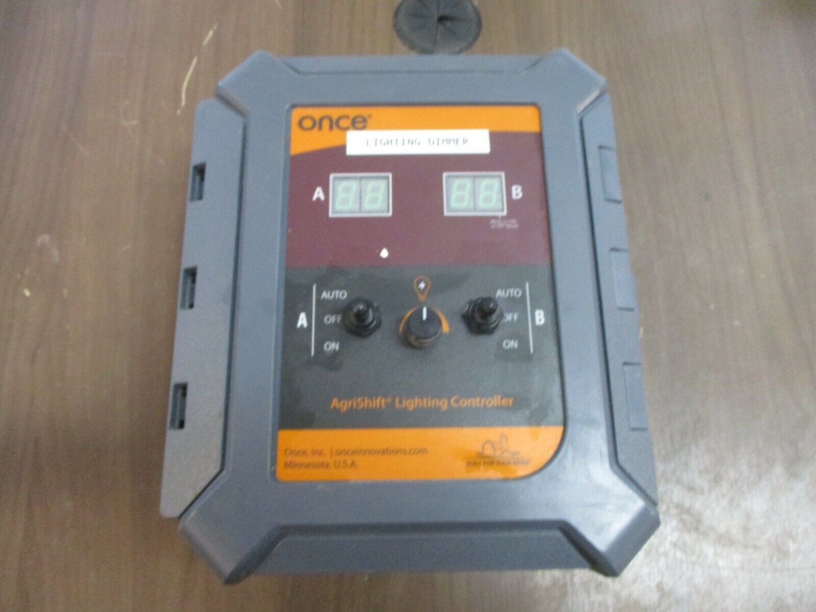 Once Solo LEL-0.2-120V AgriShift Lighting Controller 30-014-00135 Used