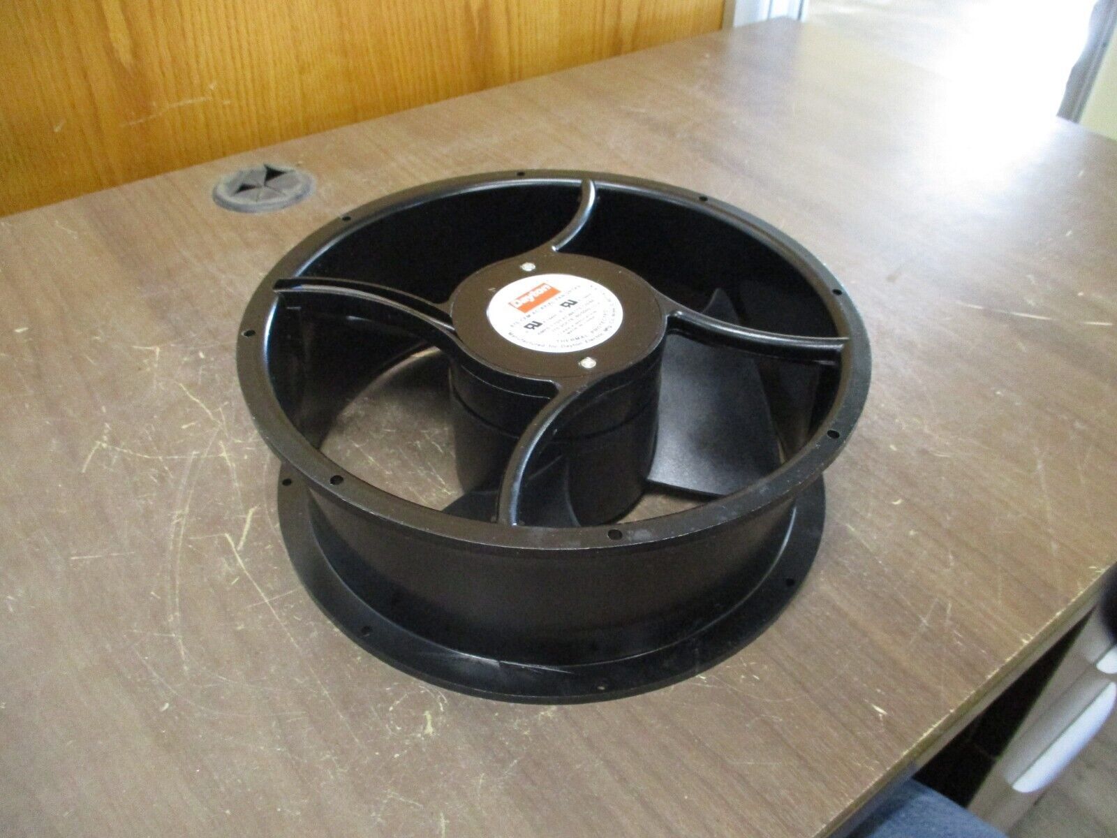 Dayton Axial Fan 2RTK9 115V 870CFM New Surplus