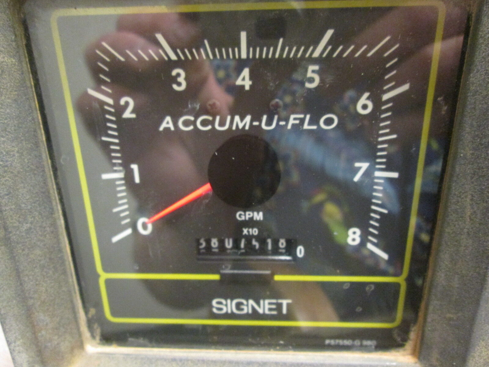 Signet Scientific Accum-U-Flo Meter P57540 12VDC Used