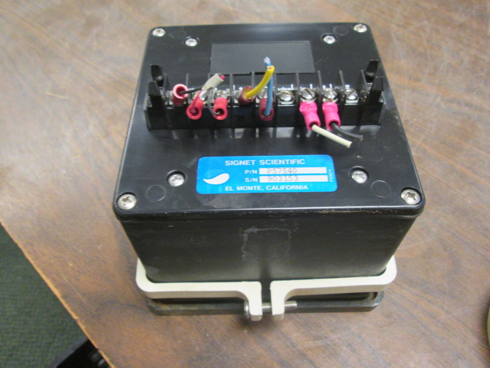 Signet Scientific Accum-U-Flo Meter P57540 12VDC Used