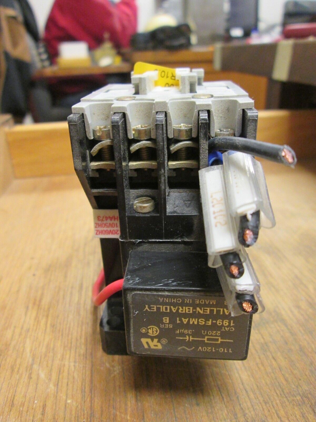 Allen-Bradley Contactor 700-F400A1 199-FSMA1 Surge Suppressor 120V Coil Used