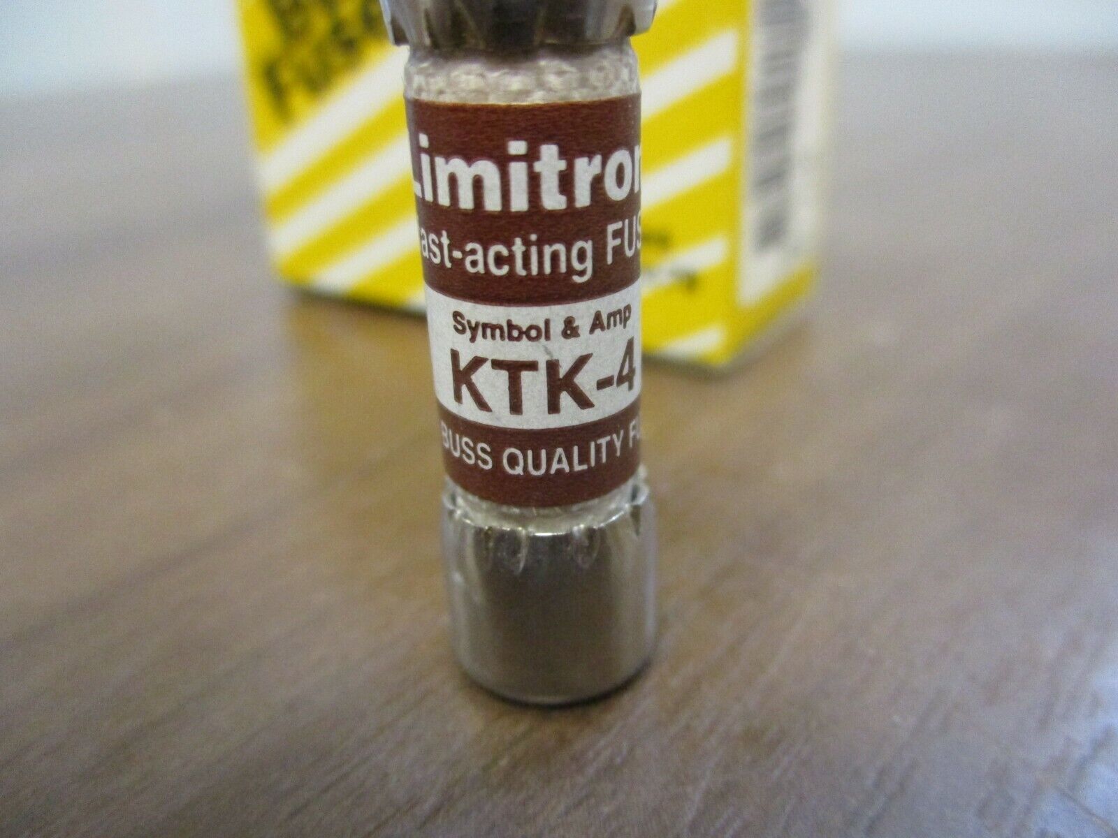 Buss Limitron Fuse KTK-4 4A 600V *Box of 10* New Surplus