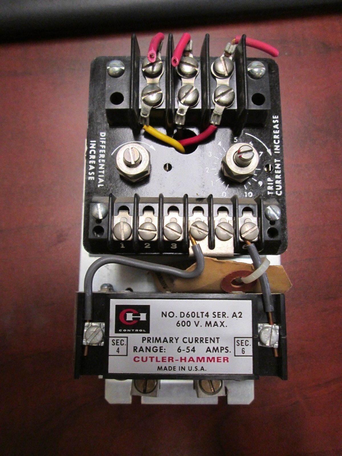 Cutler-Hammer Current Transformer D60LA0 6-54A 600V D60LT4 Used