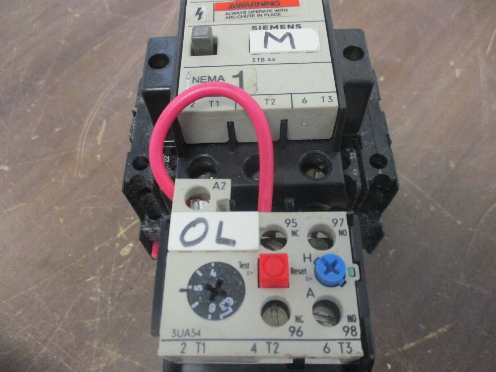 Siemens Size 1 Starter 3TB4417-0A/3UA54 00-1G* 120V Coil Trip: 4-6.3A Used