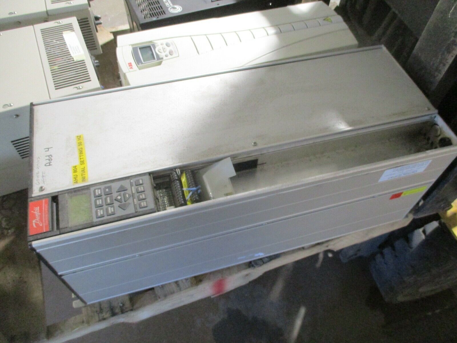 DanFoss VLT 6062 AC Drive 175Z7371 60HP Used