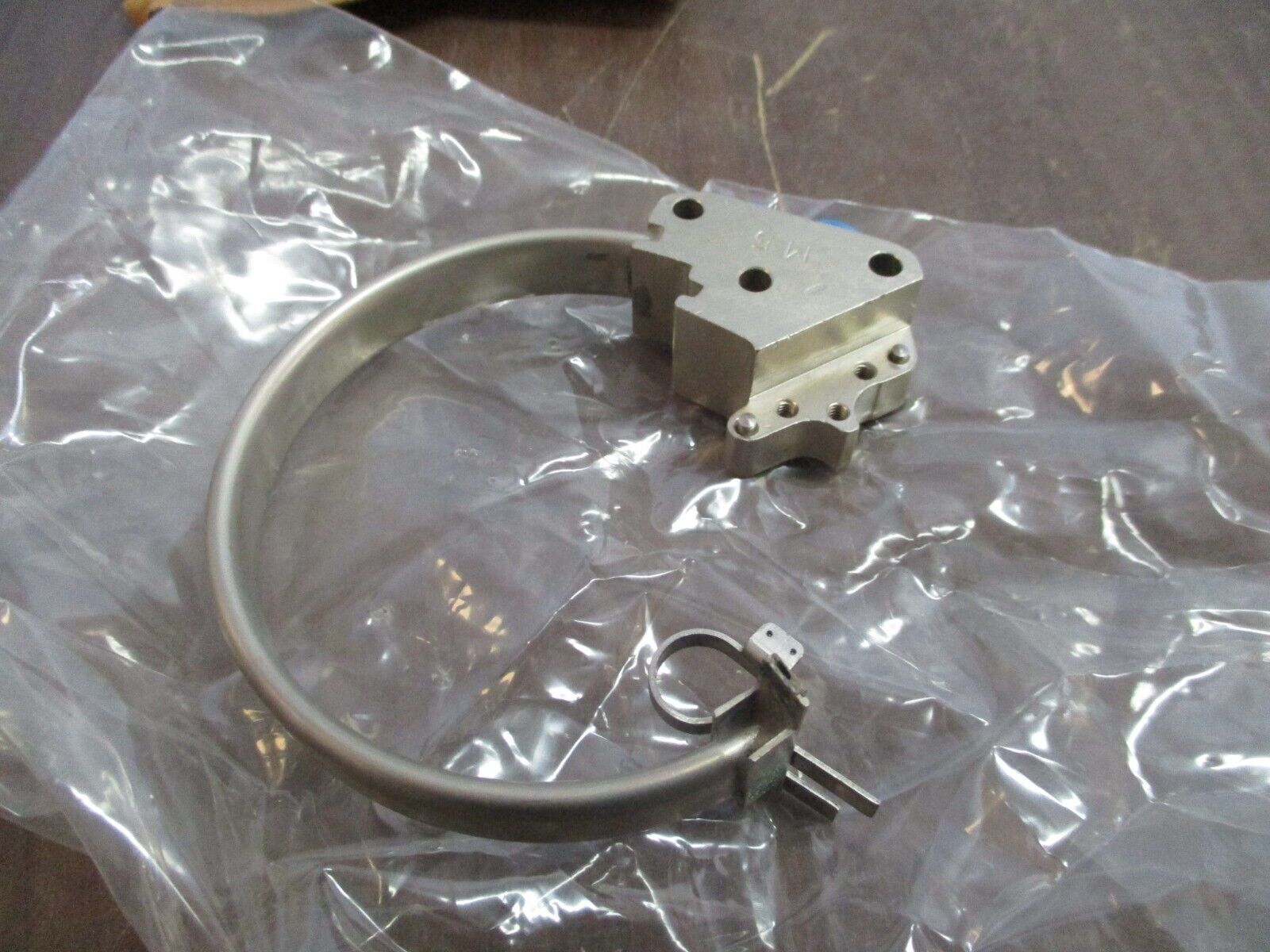 Bailey Controls Tube & Block Assembly 681874M5 New Surplus